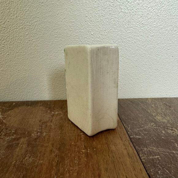 Vintage porcelain Pepper book with chicken REPLACEMENT seasoning shaker - Picture 3 of 8